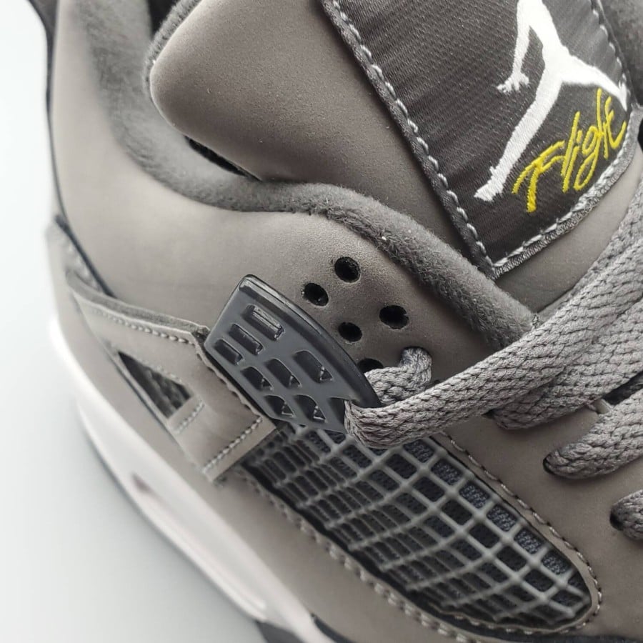 Air Jordan 4 Retro 
