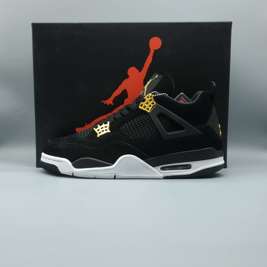 Air Jordan 4 Retro