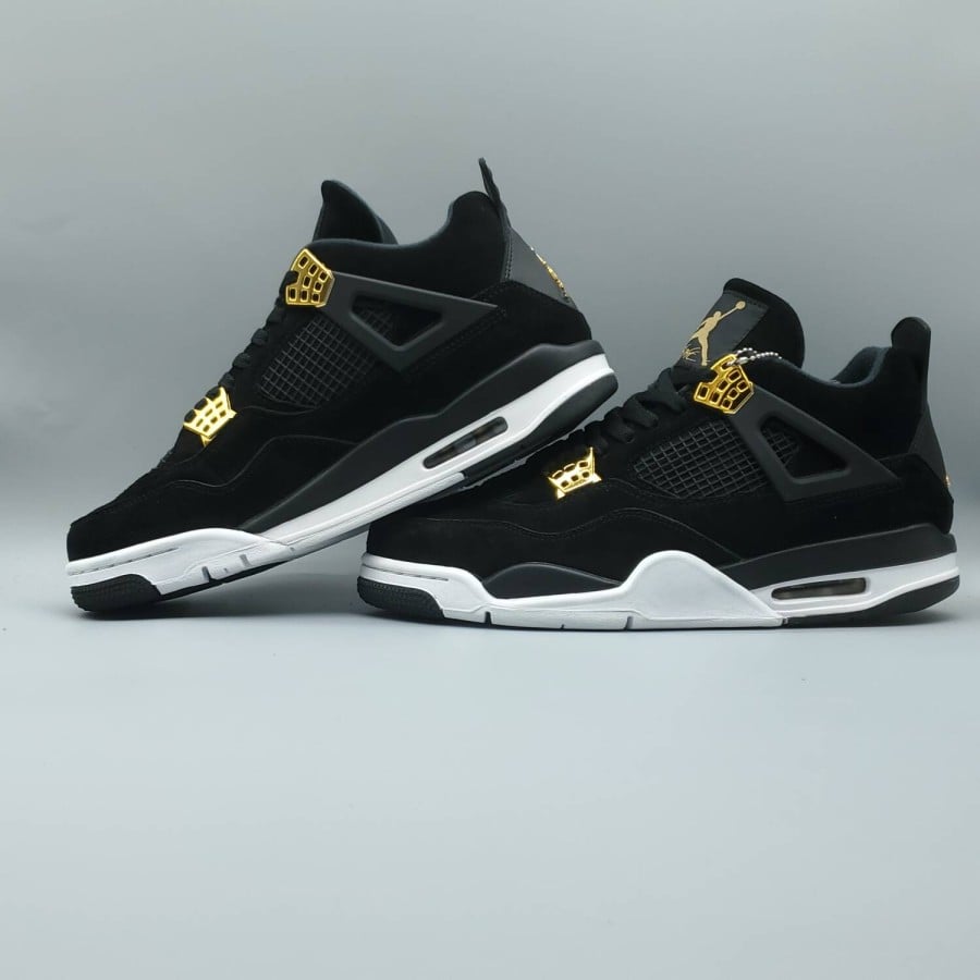 Air Jordan 4 Retro