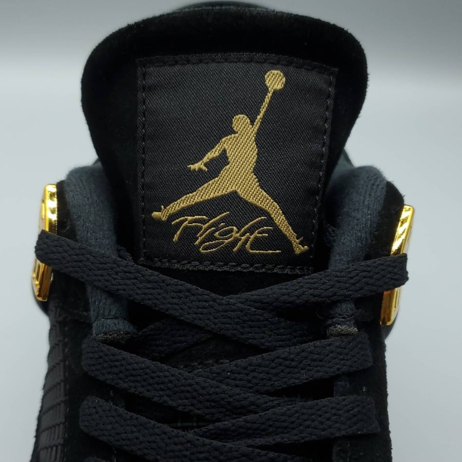 Air Jordan 4 Retro