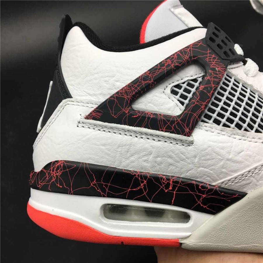 Air Jordan 4 Retro