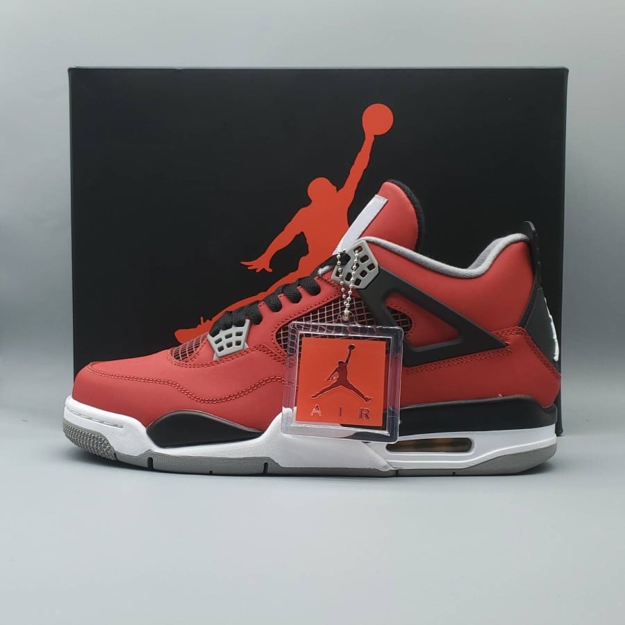 Air Jordan 4 Retro