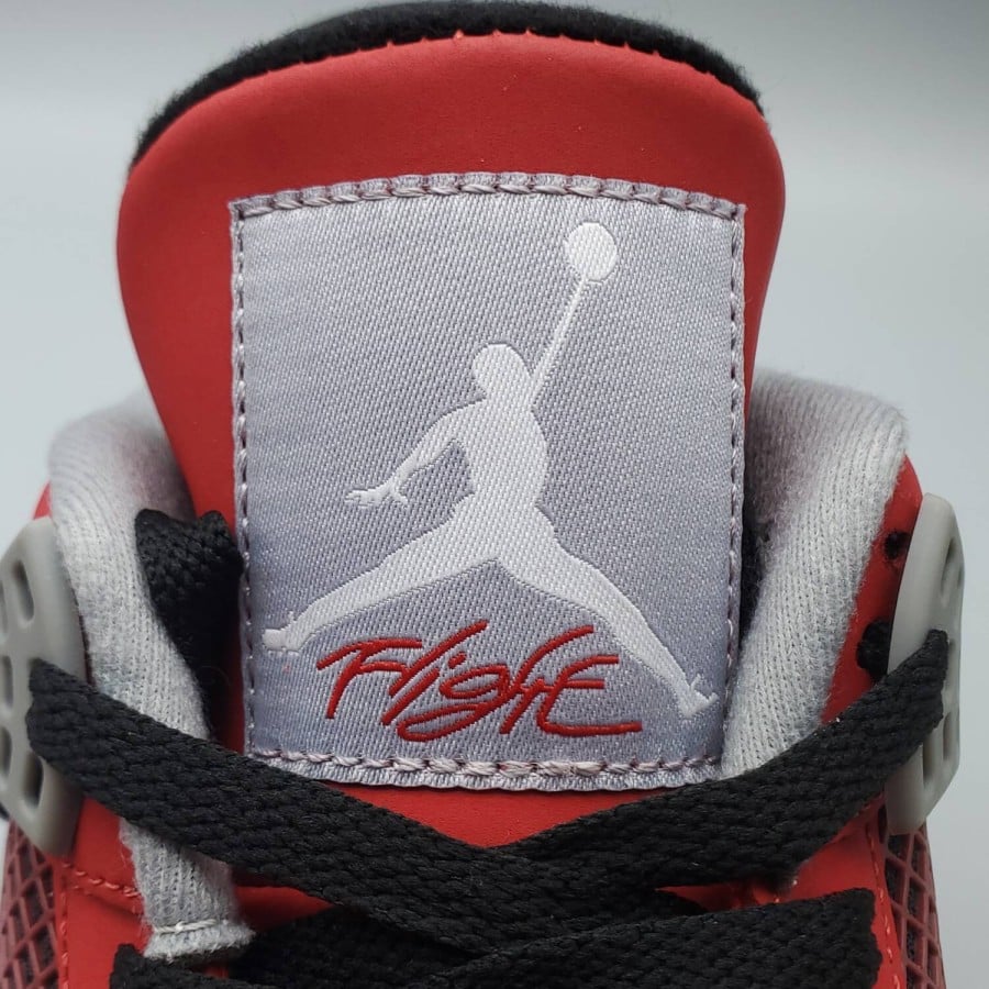 Air Jordan 4 Retro