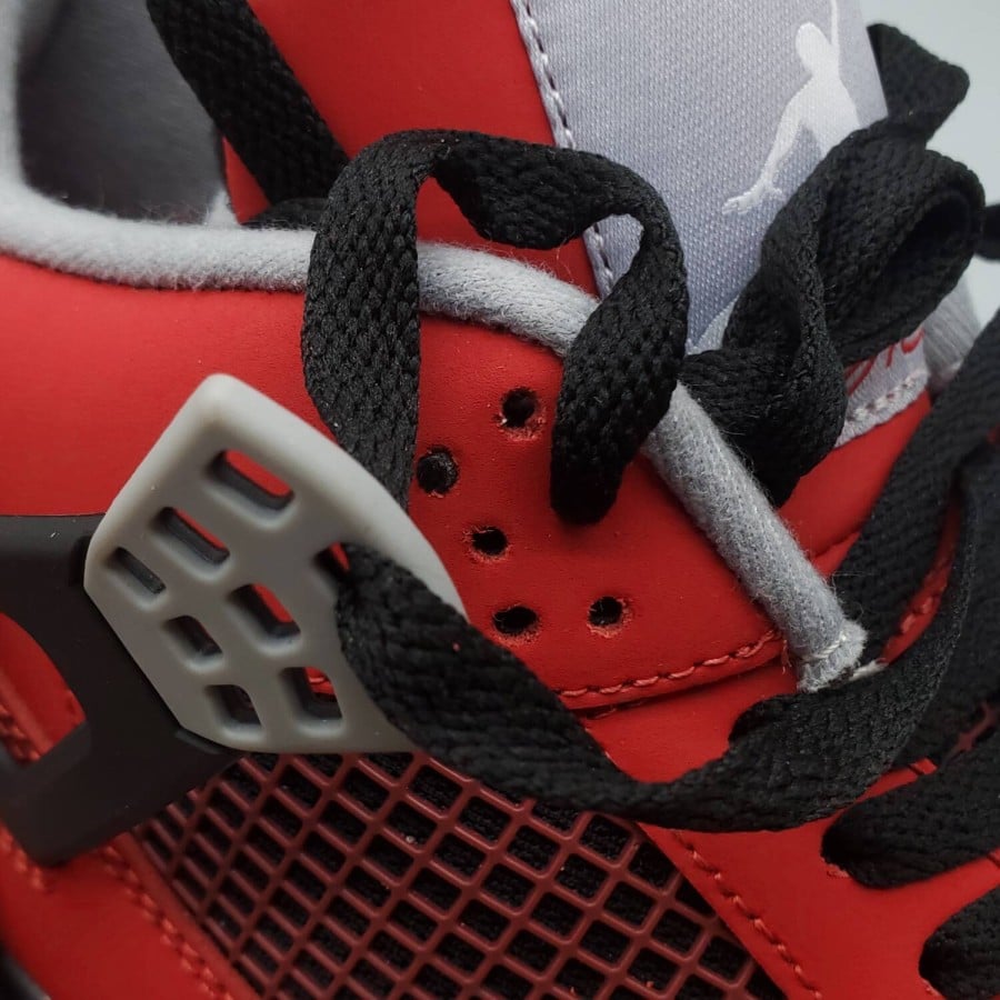 Air Jordan 4 Retro