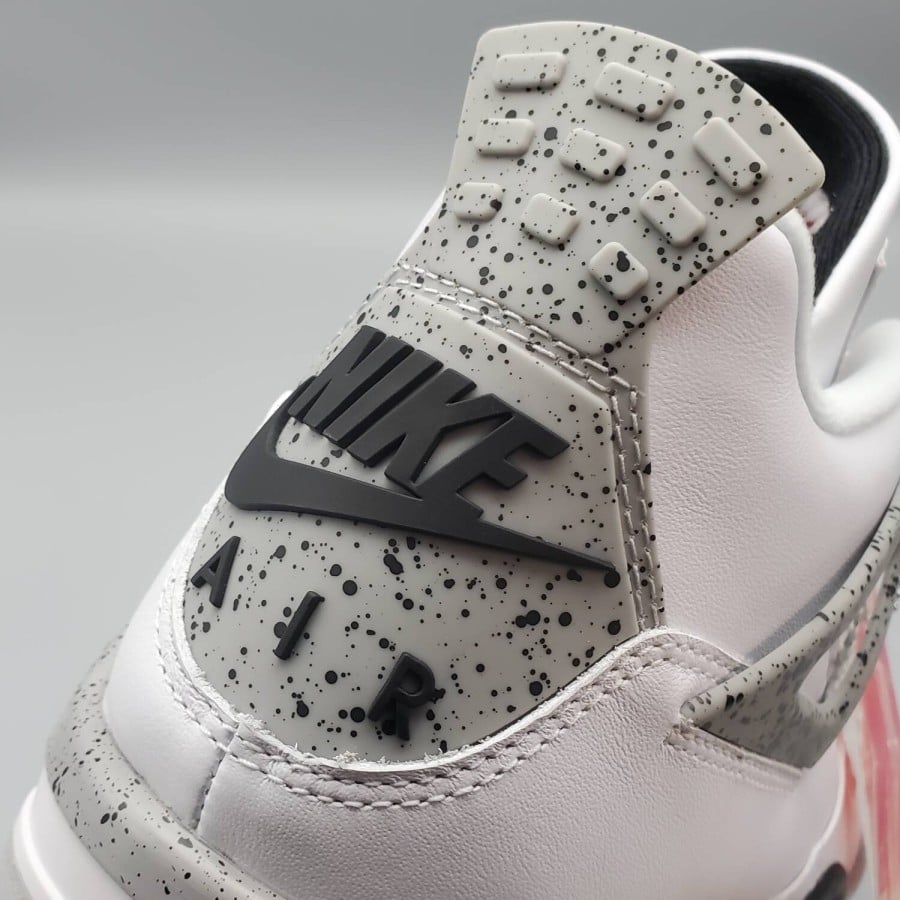 Air Jordan 4 Retro OG
