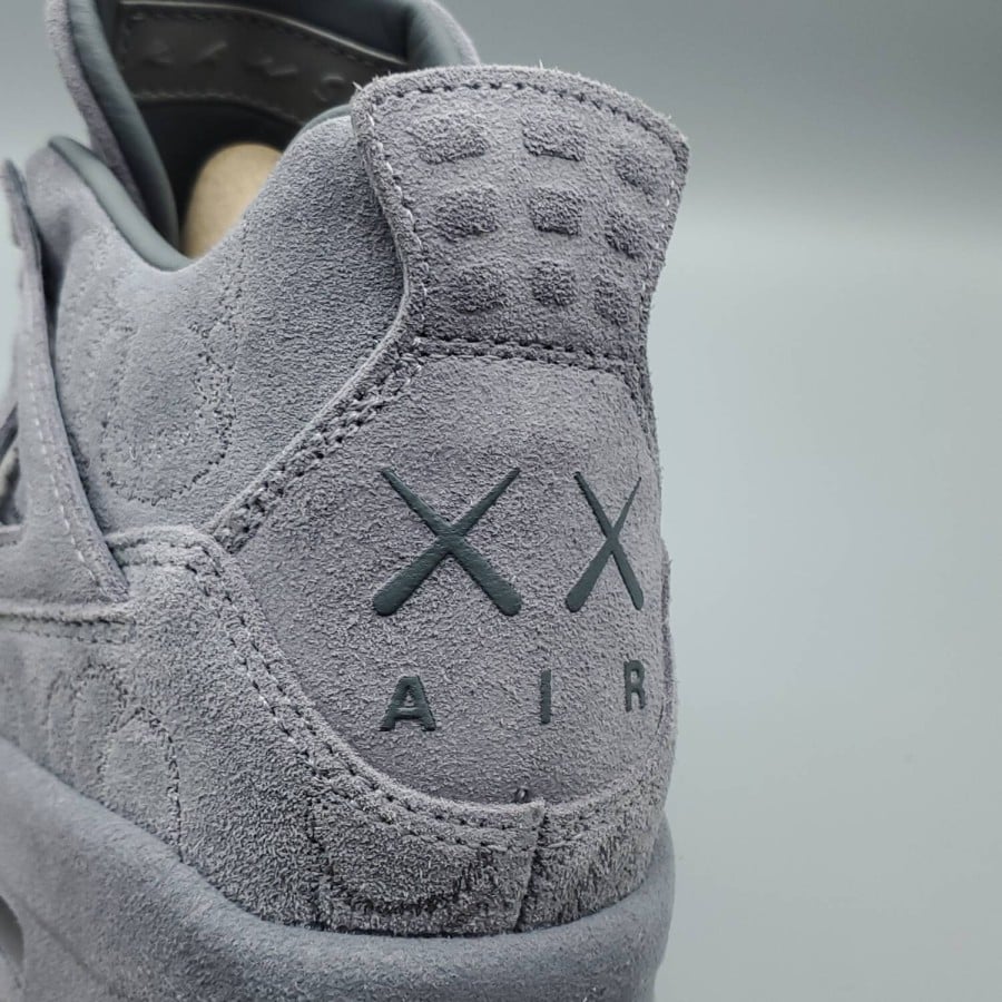 KAWS x Air Jordan 4 Retro