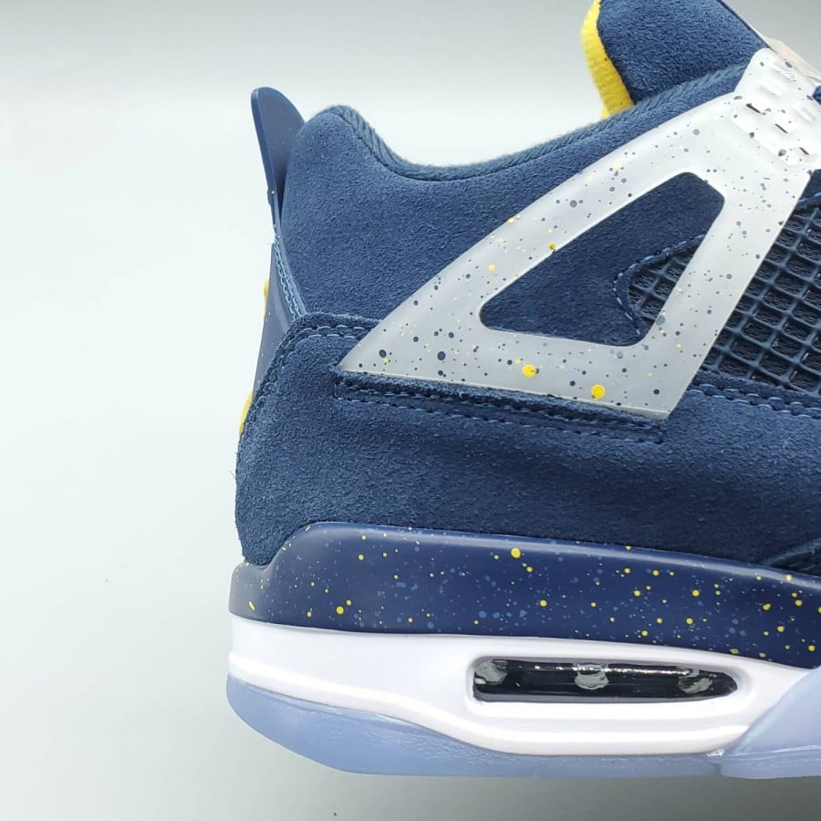 Air Jordan 4 Retro 