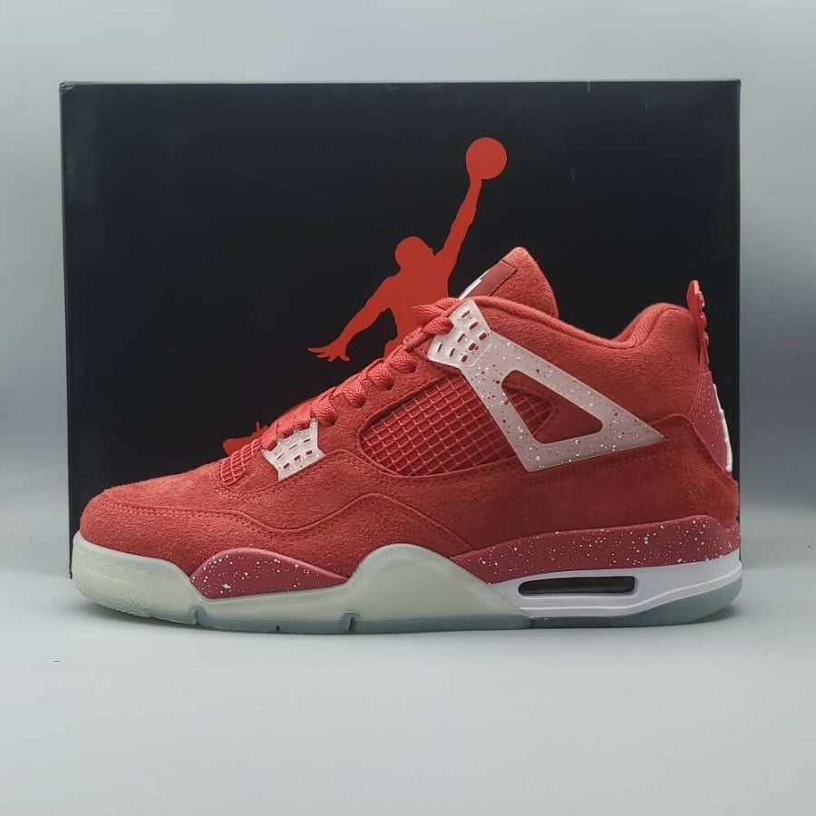 Air Jordan 4 Retro
