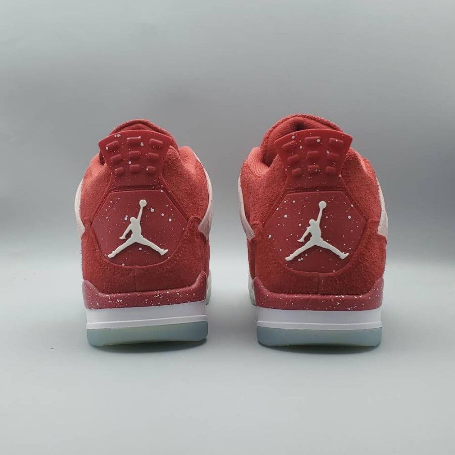 Air Jordan 4 Retro