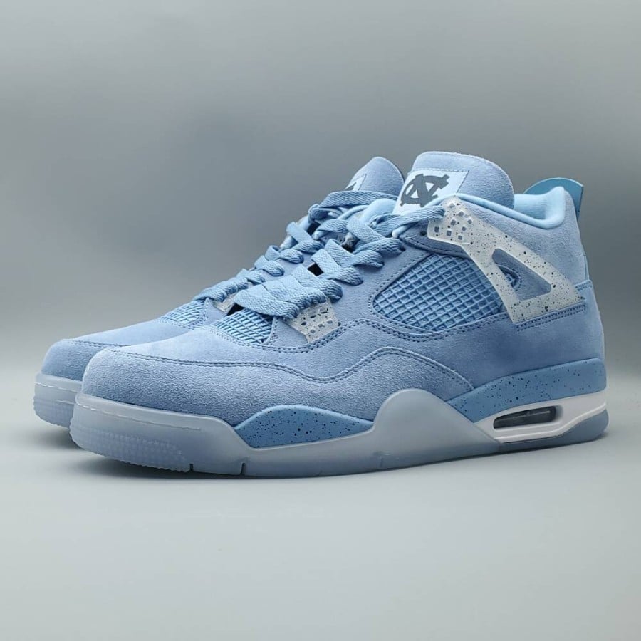 Air Jordan 4 Retro