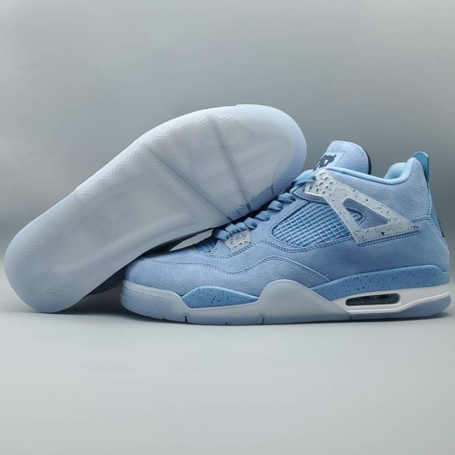 Air Jordan 4 Retro