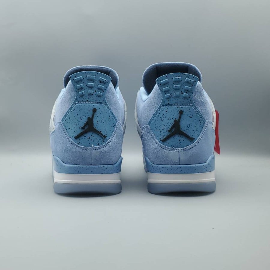 Air Jordan 4 Retro