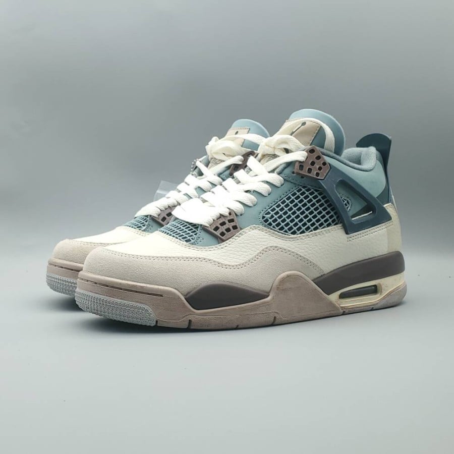 Air Jordan 4