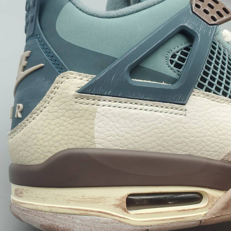 Air Jordan 4