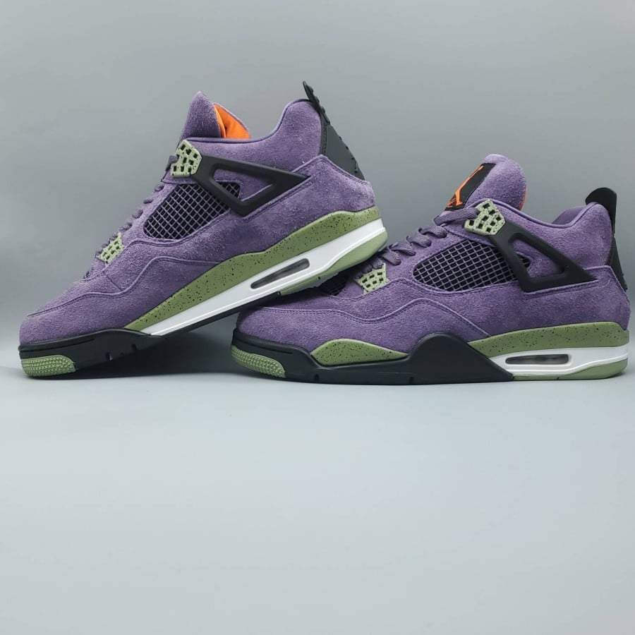 Wmns Air Jordan 4 Retro