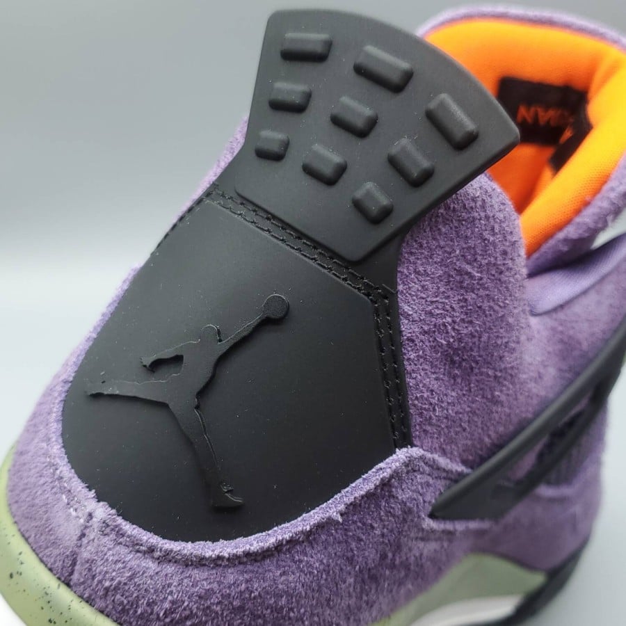 Wmns Air Jordan 4 Retro