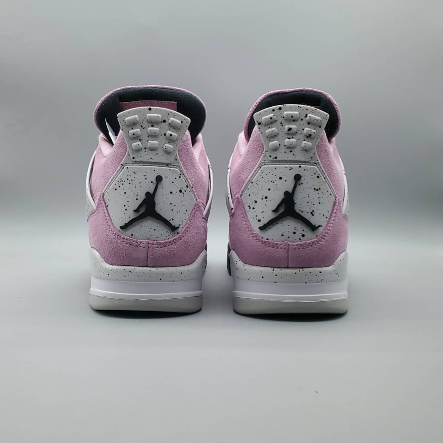 Wmns Air Jordan 4 Retro