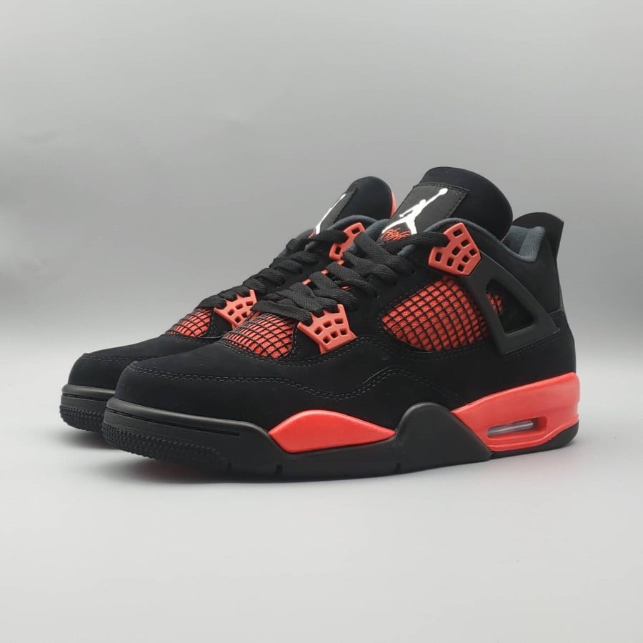Air Jordan 4 Retro
