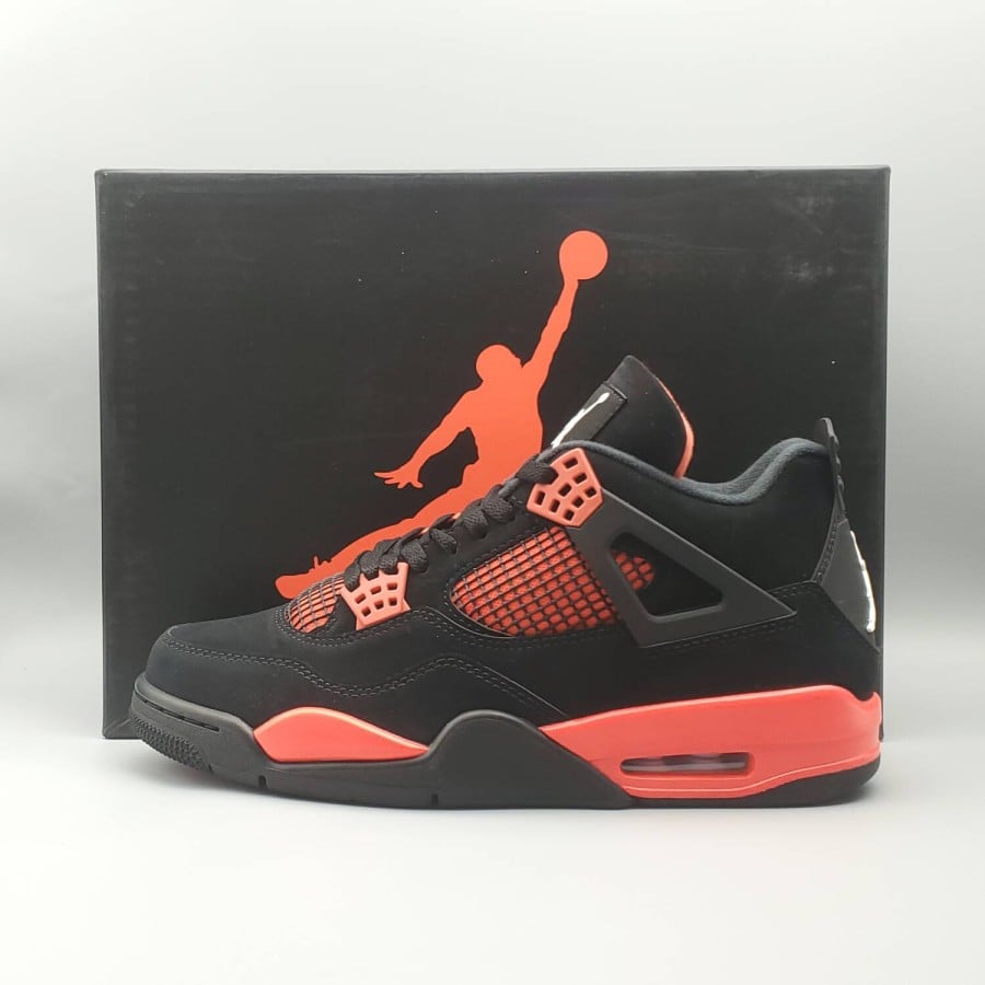Air Jordan 4 Retro