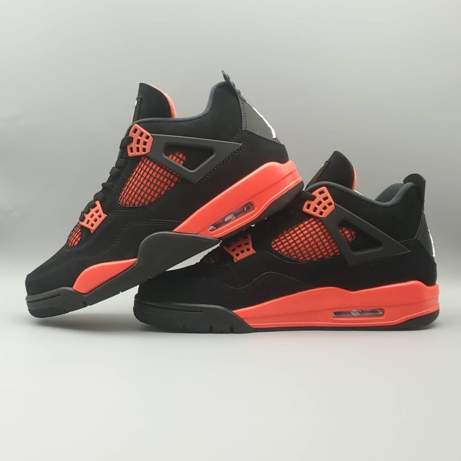 Air Jordan 4 Retro