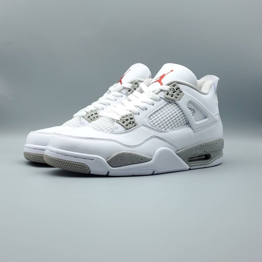 Air Jordan 4 Retro