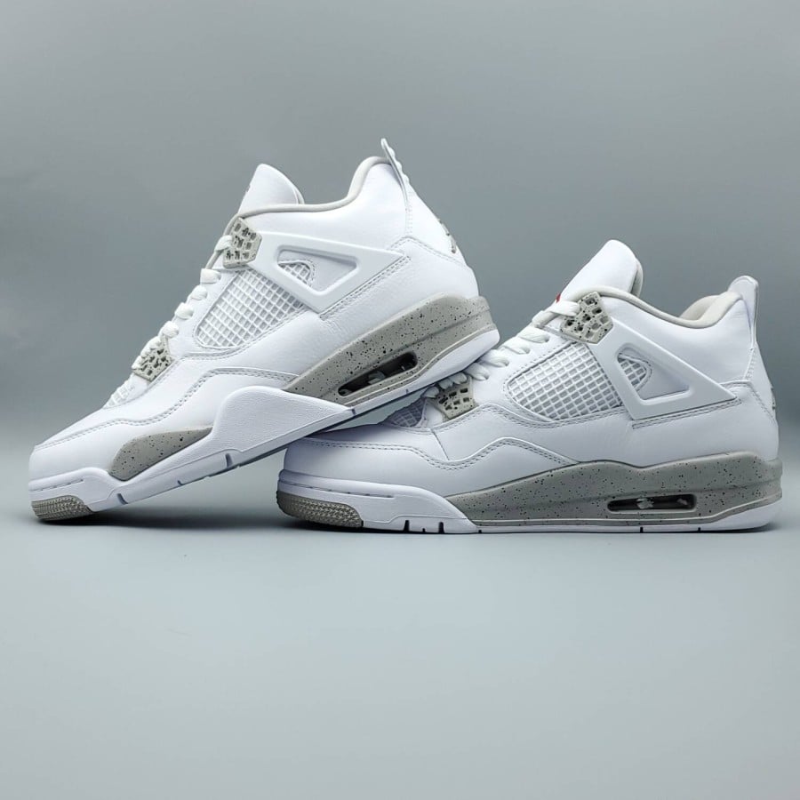 Air Jordan 4 Retro