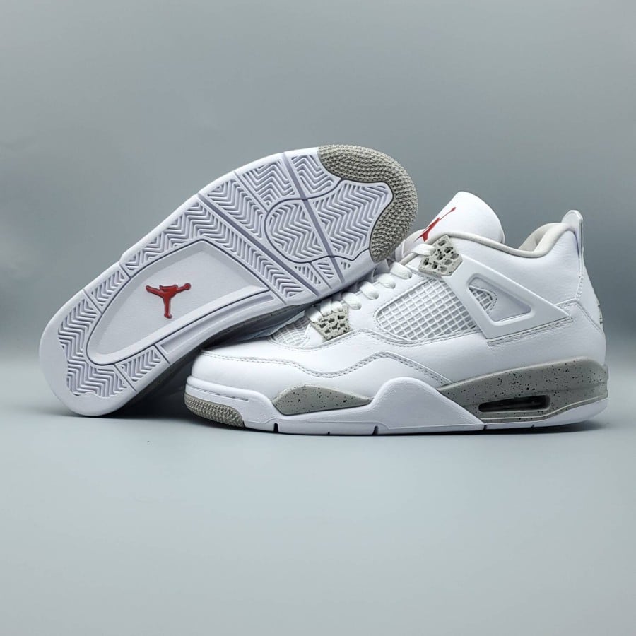 Air Jordan 4 Retro