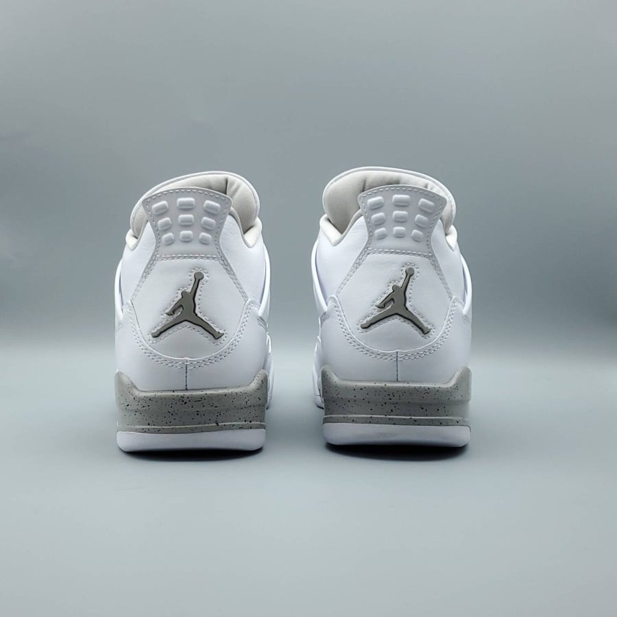 Air Jordan 4 Retro