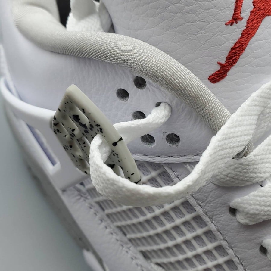 Air Jordan 4 Retro