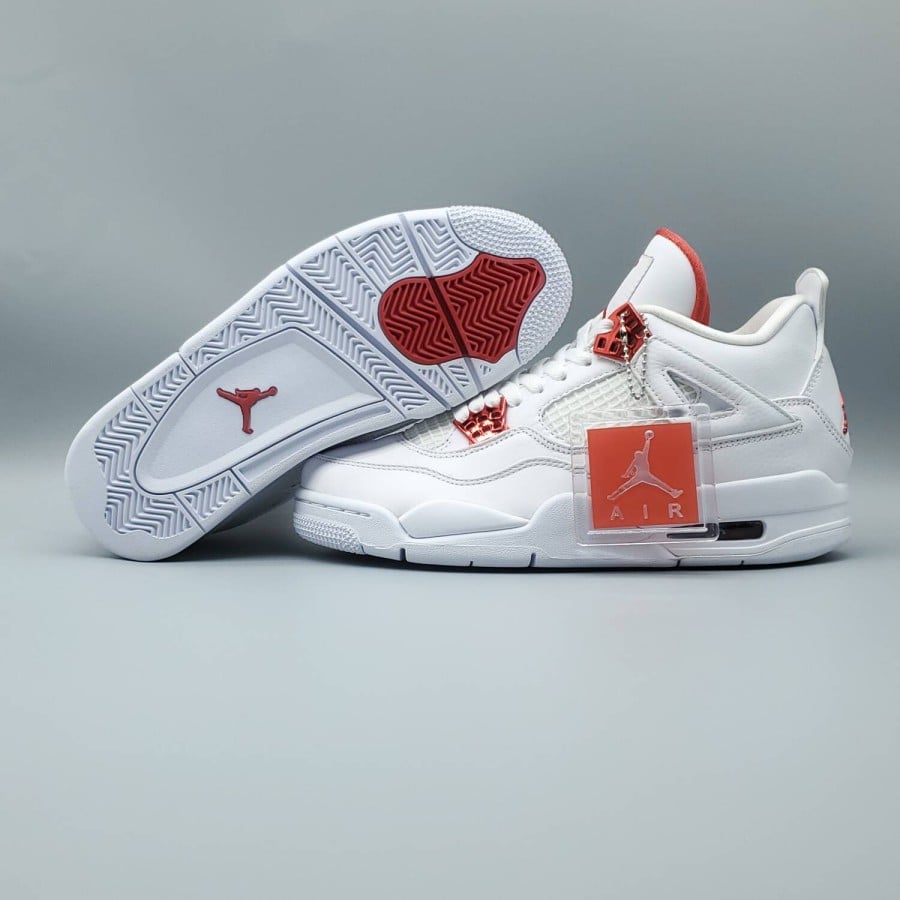 Air Jordan 4 Retro