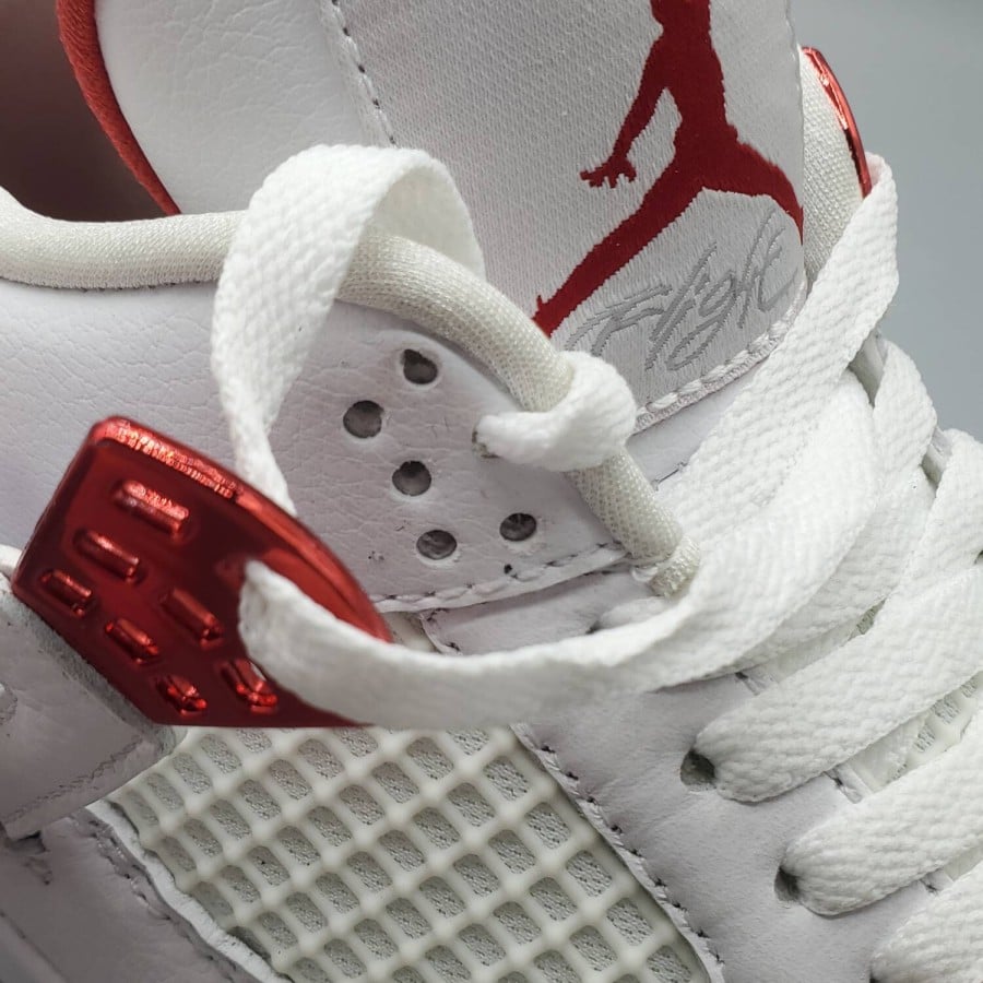 Air Jordan 4 Retro