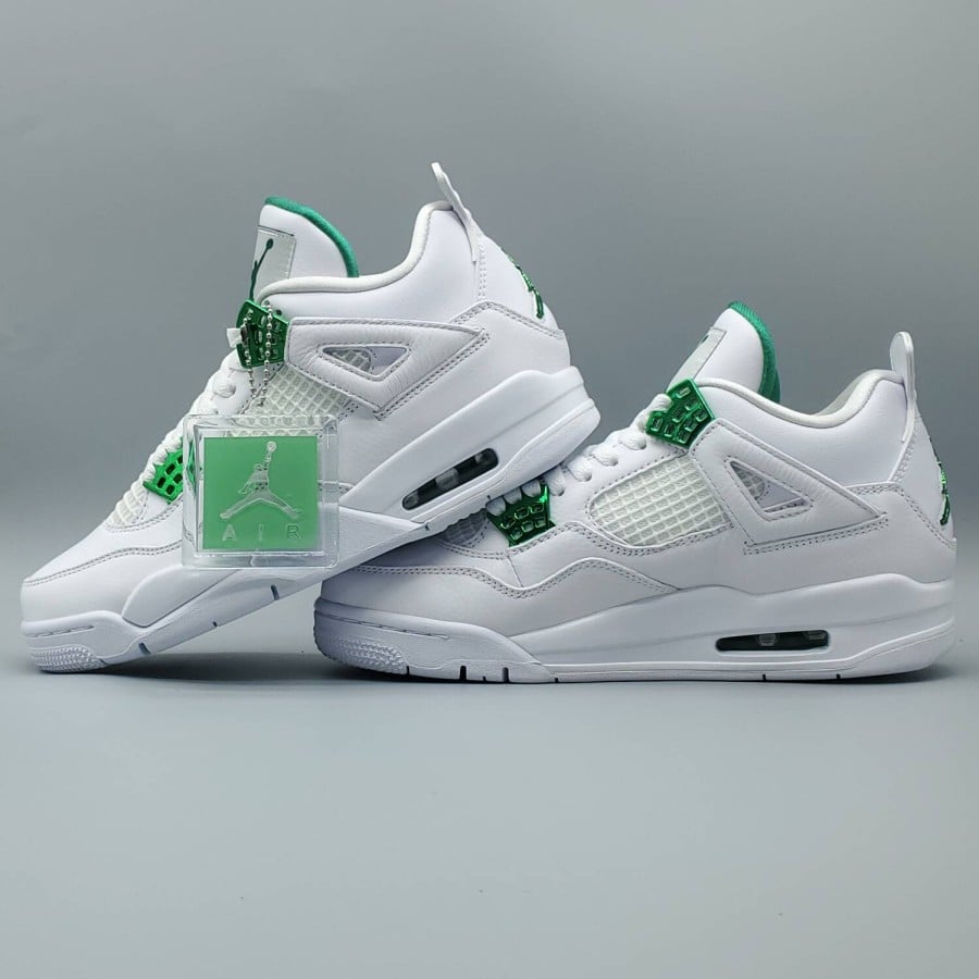 Air Jordan 4 Retro