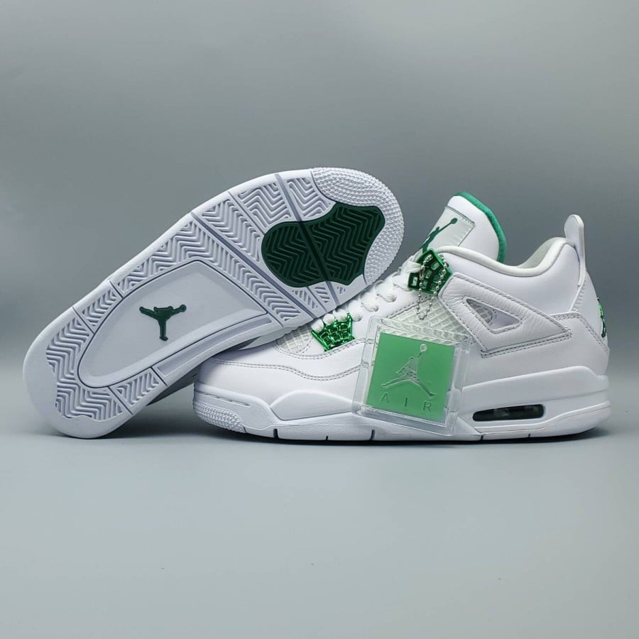 Air Jordan 4 Retro