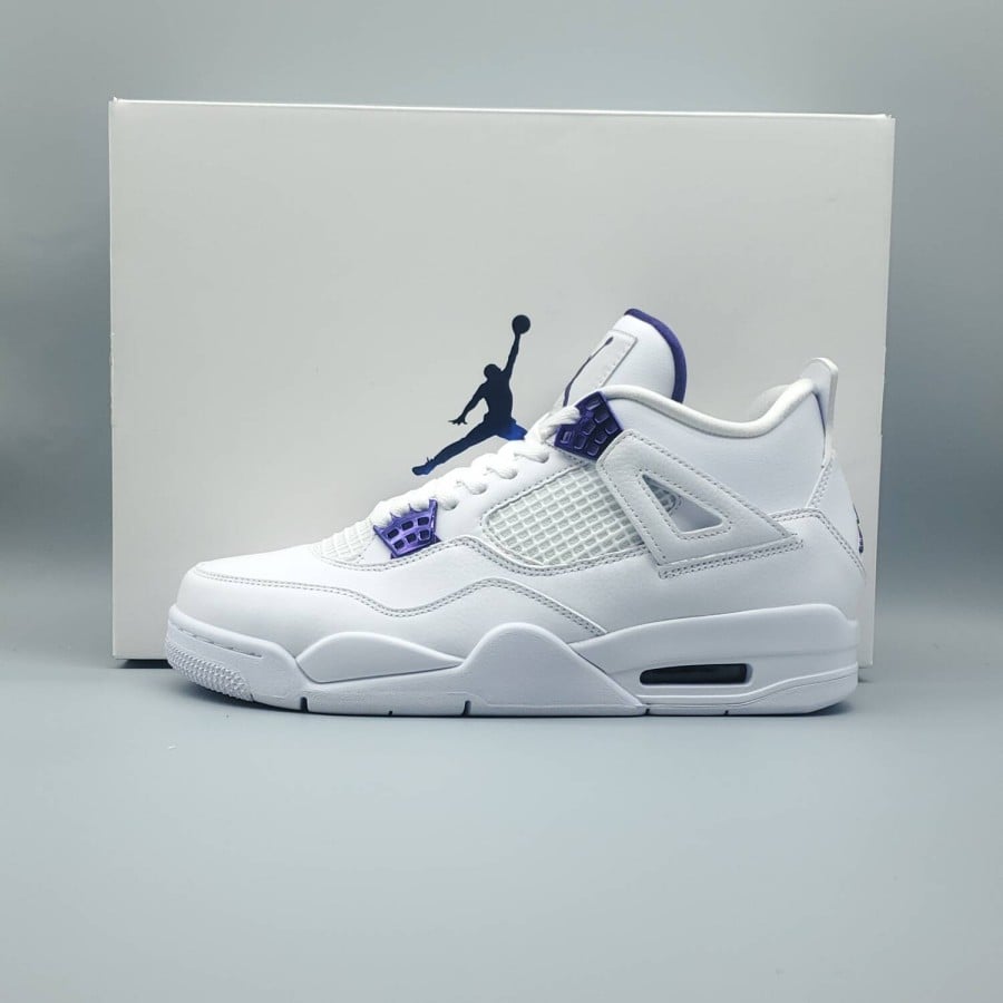 Air Jordan 4 Retro