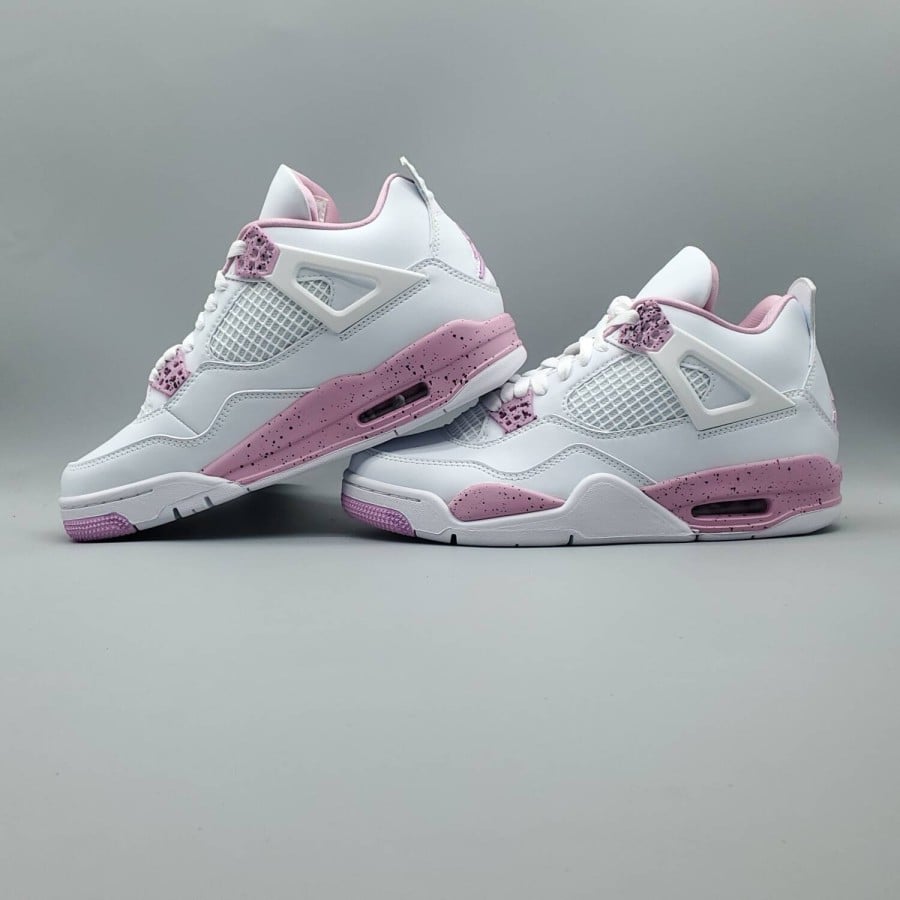 Air Jordan 4 Retro