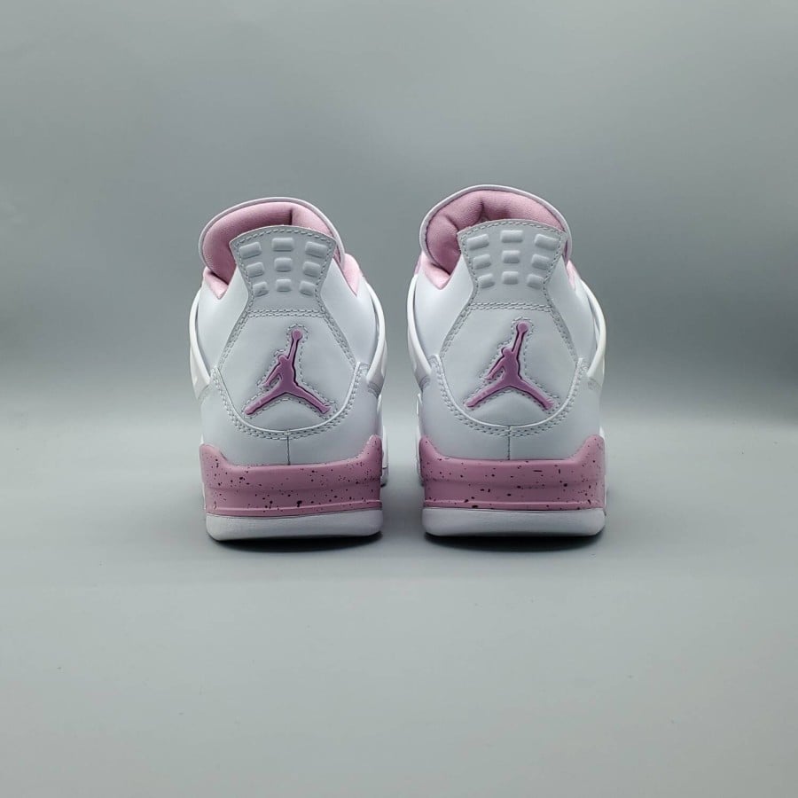Air Jordan 4 Retro
