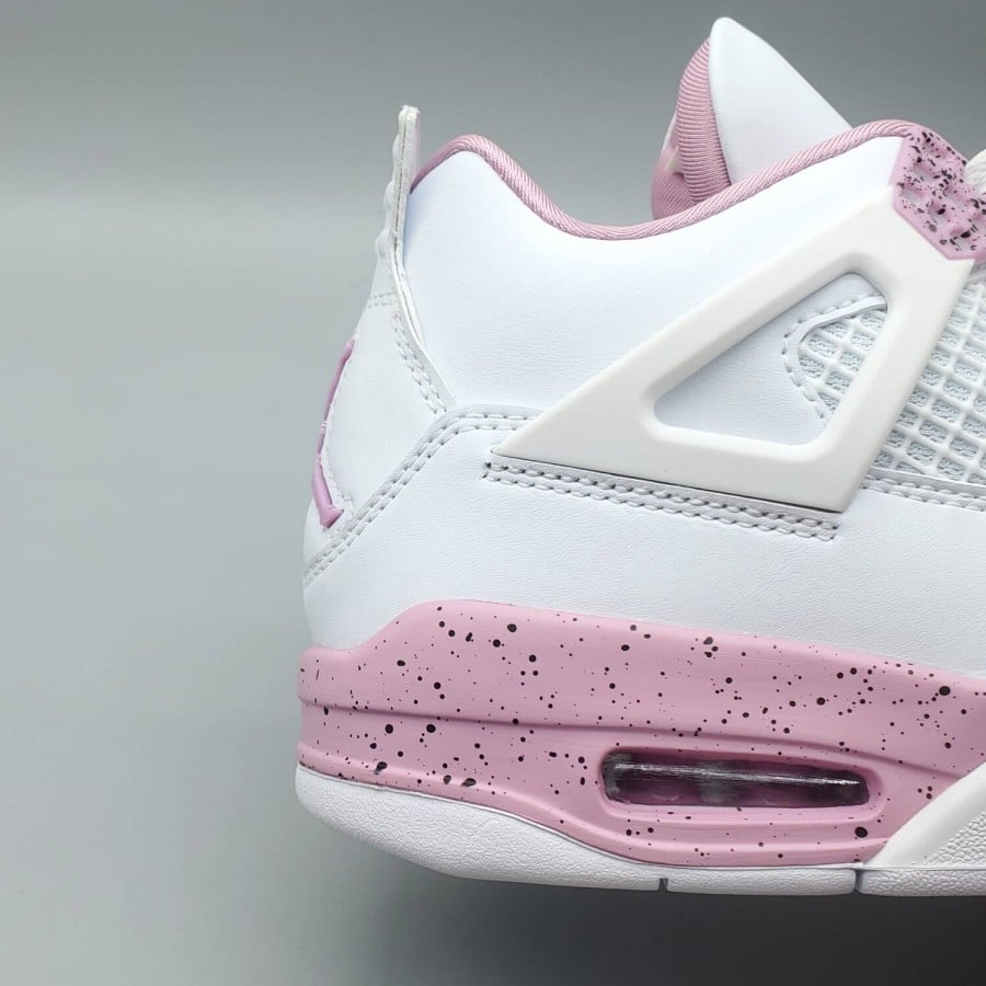 Air Jordan 4 Retro