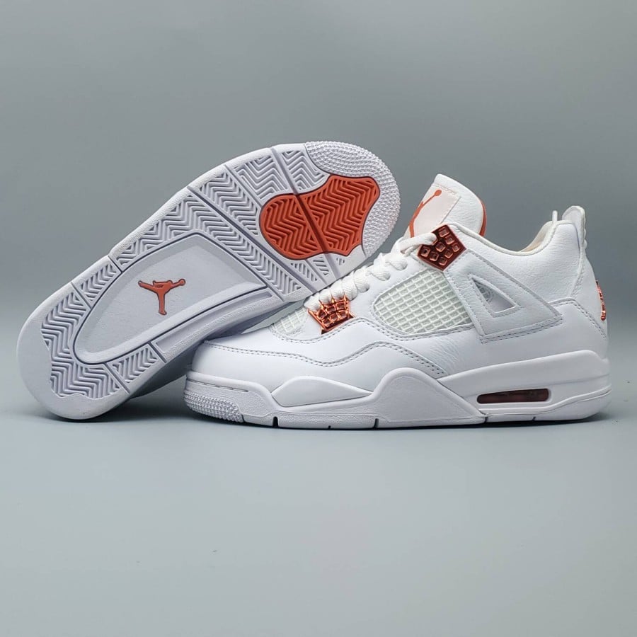 Air Jordan 4 Retro