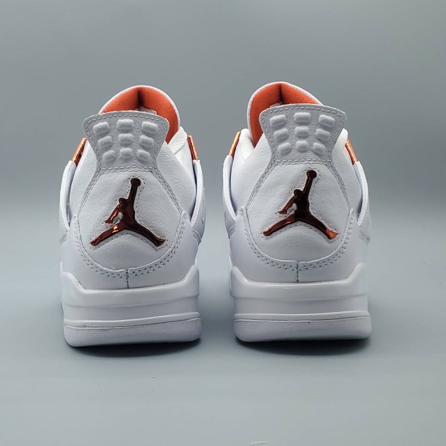 Air Jordan 4 Retro