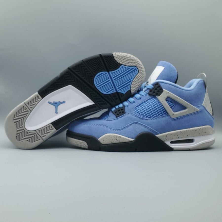 Air Jordan 4 Retro