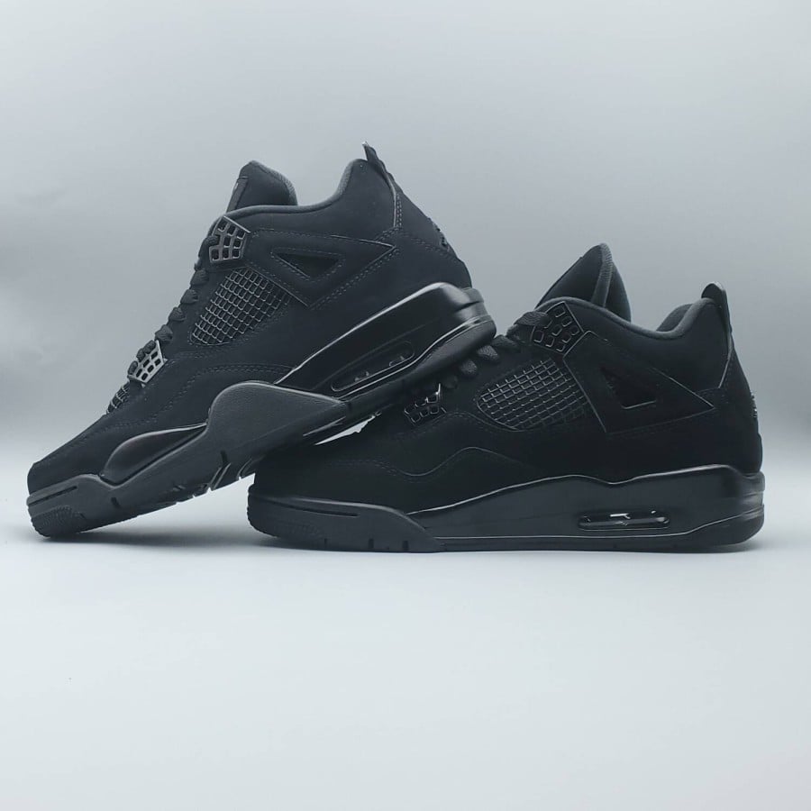 Air Jordan 4 Retro