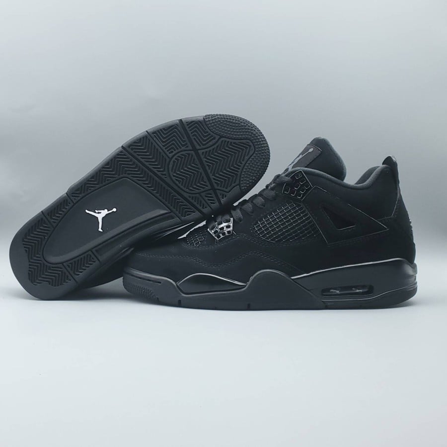 Air Jordan 4 Retro