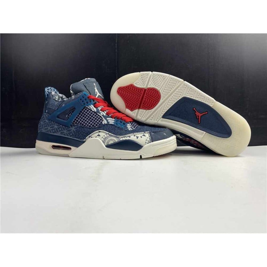 Air Jordan 4 Retro SE