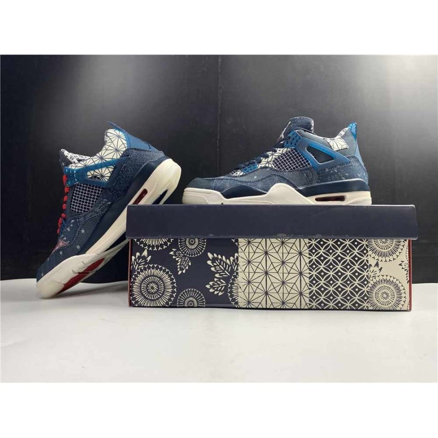 Air Jordan 4 Retro SE