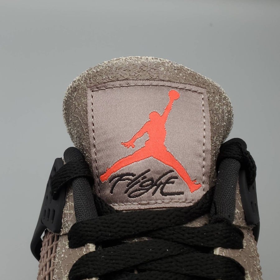 Air Jordan 4 Retro
