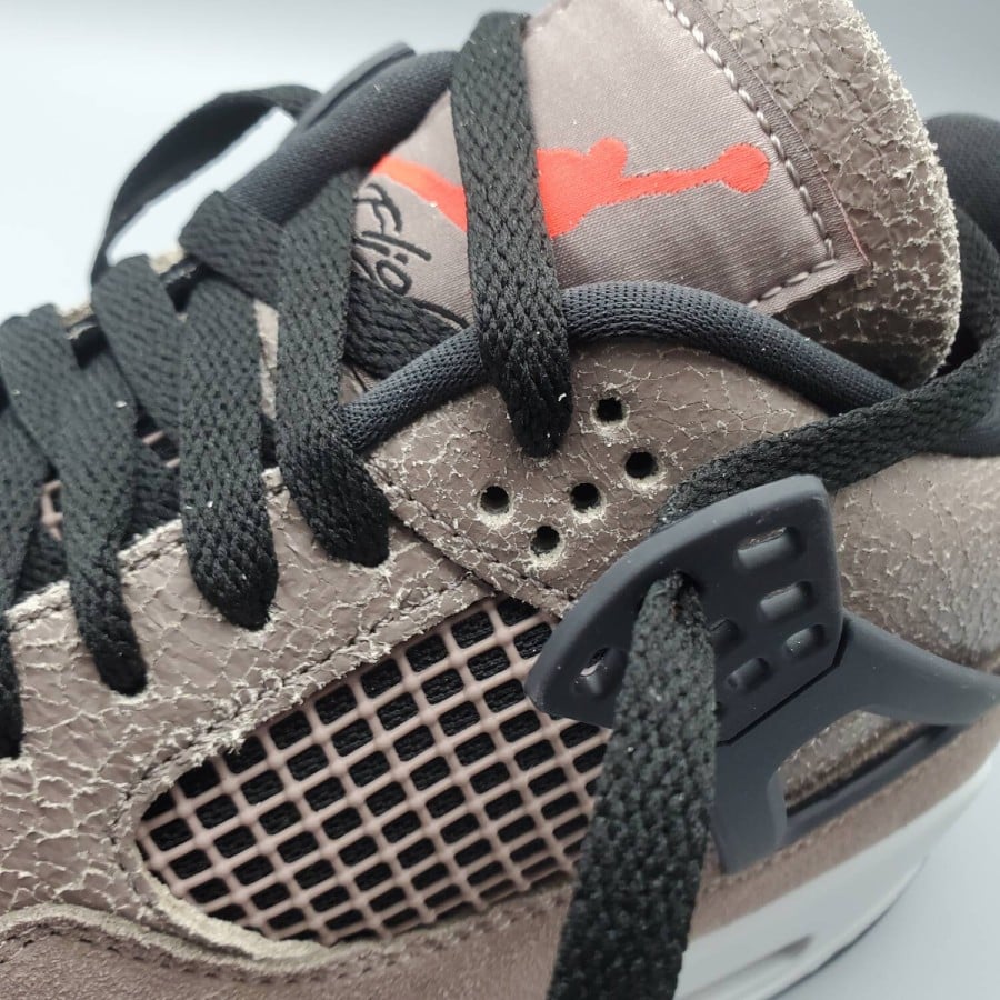 Air Jordan 4 Retro