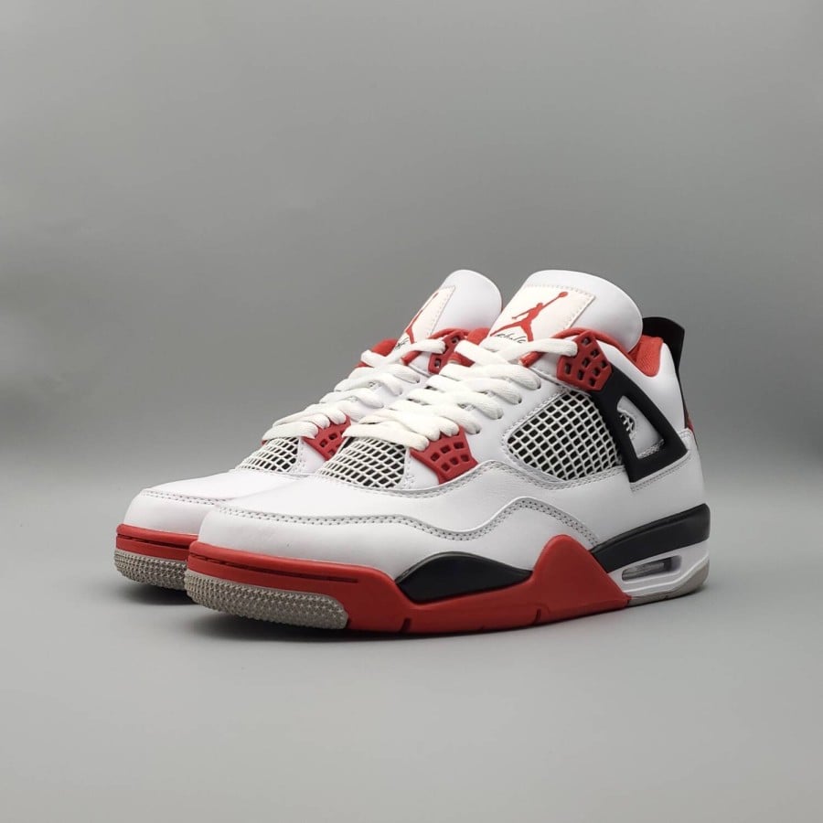Air Jordan 4 Retro OG