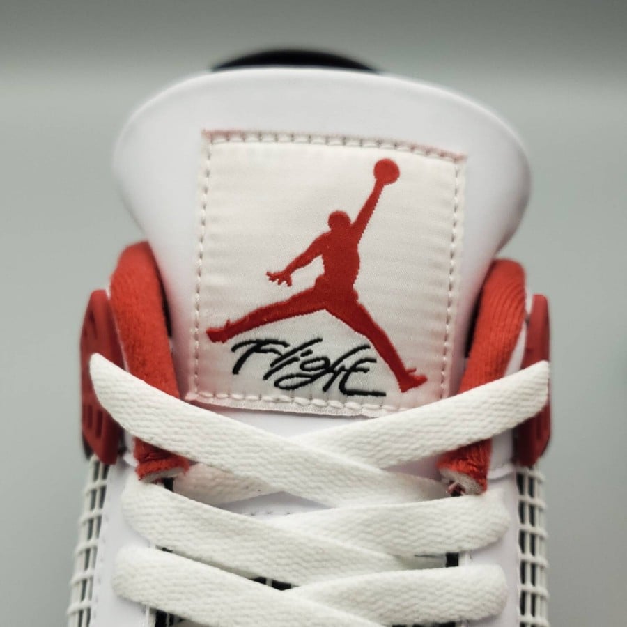 Air Jordan 4 Retro OG