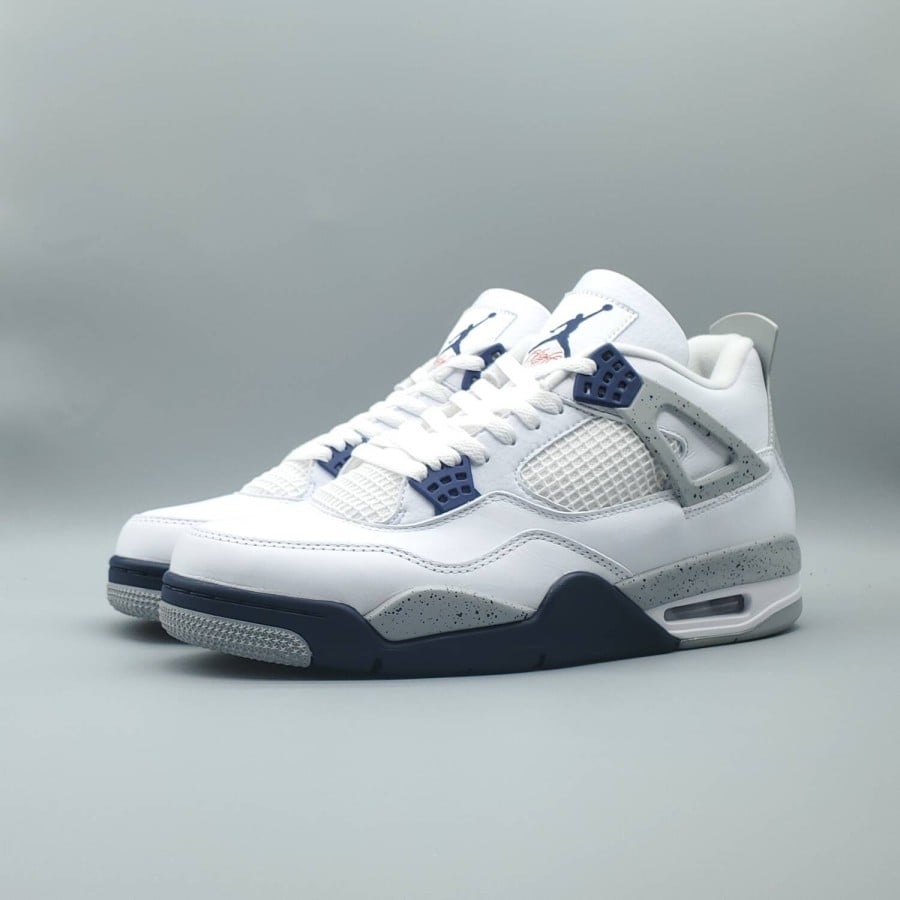 Air Jordan 4 Retro 