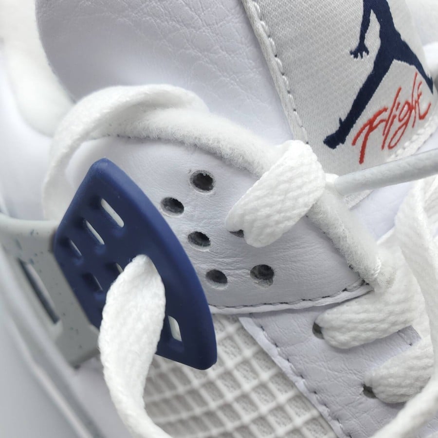 Air Jordan 4 Retro 